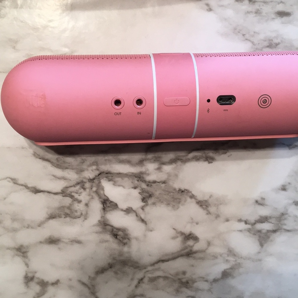 Pre owned Beats Wireless Pink Speaker - Picture 4 of 5